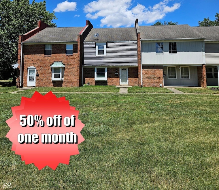 6312 Commons Dr, Indianapolis, IN 46254 - photo 1