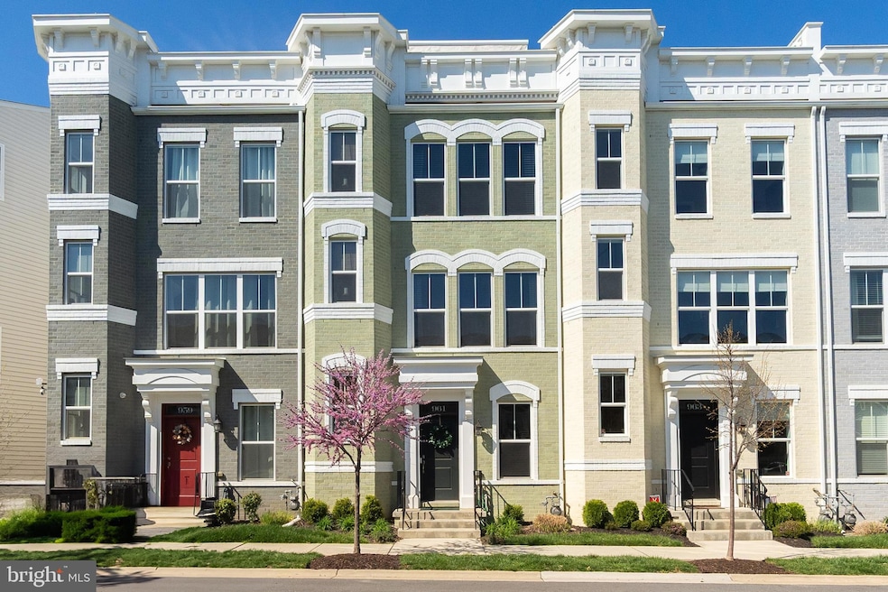 961 Holden Rd, Frederick, MD 21701 - photo 1