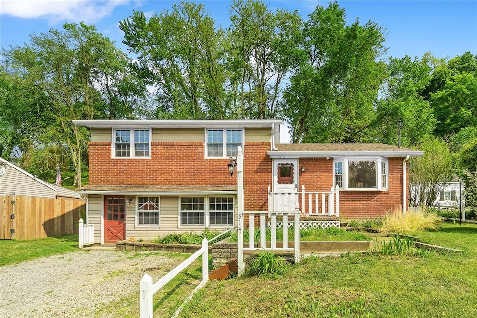 514 Hankey Farms Dr, Oakdale, PA 15071 For Sale