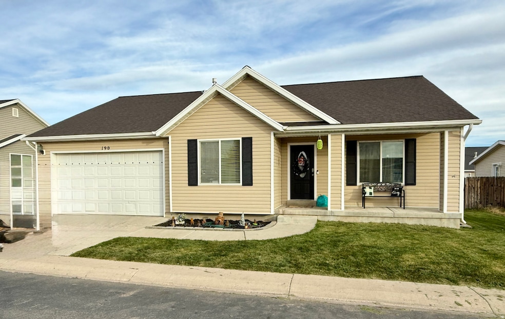 190 W 2100 S, Vernal, UT 84078 - photo 1