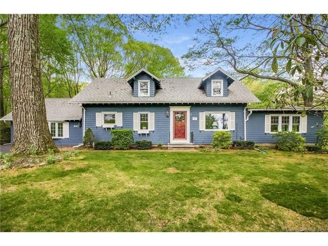 Meticulously maintained Country Cape