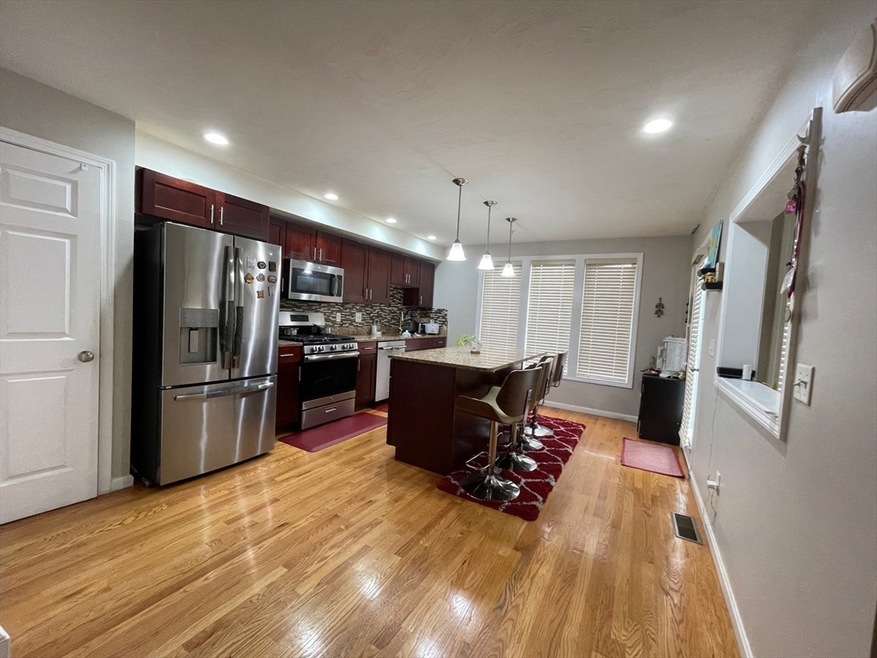 11 Queen Isabella Way unit 11, Ashland, MA 01721 - photo 1