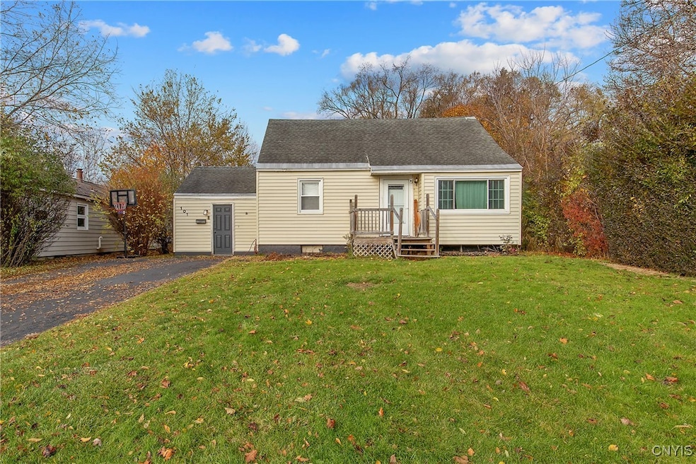 101 Douglas Ave, Liverpool, NY 13088 - photo 1