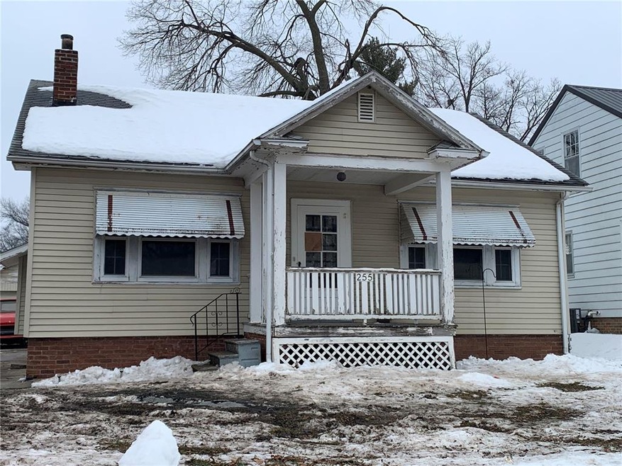 255 18th St NW, Cedar Rapids, IA 52405 - photo 1