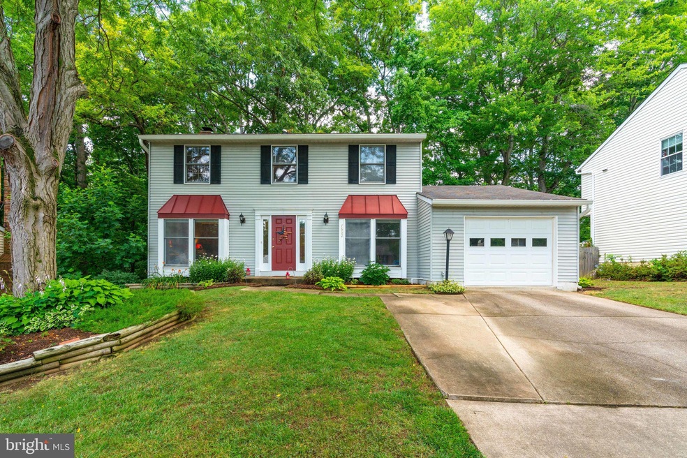 7662 Fallswood Way, Lorton, VA 22079 - photo 1