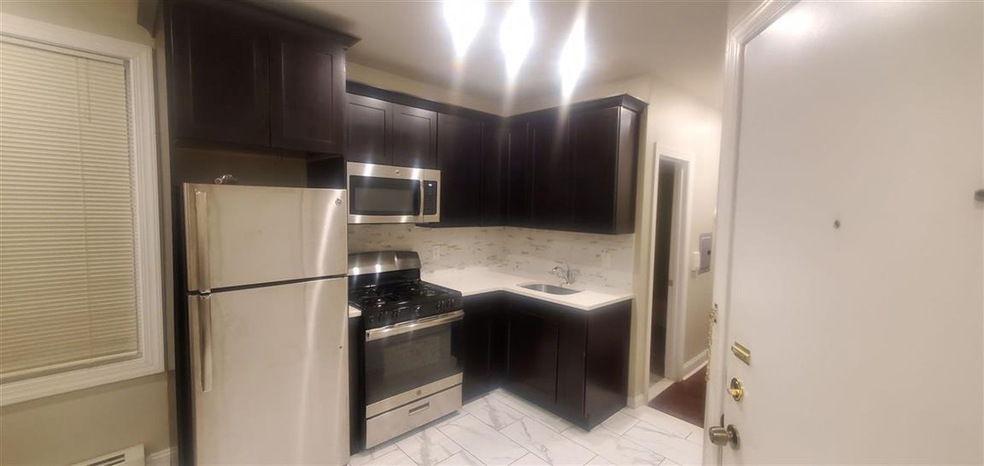 86 Fulton Ave unit 3R, Jersey City, NJ 07305 - photo 1