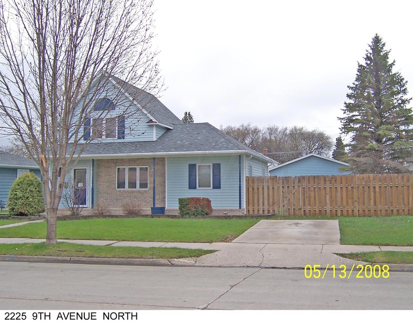2225 9th Ave N