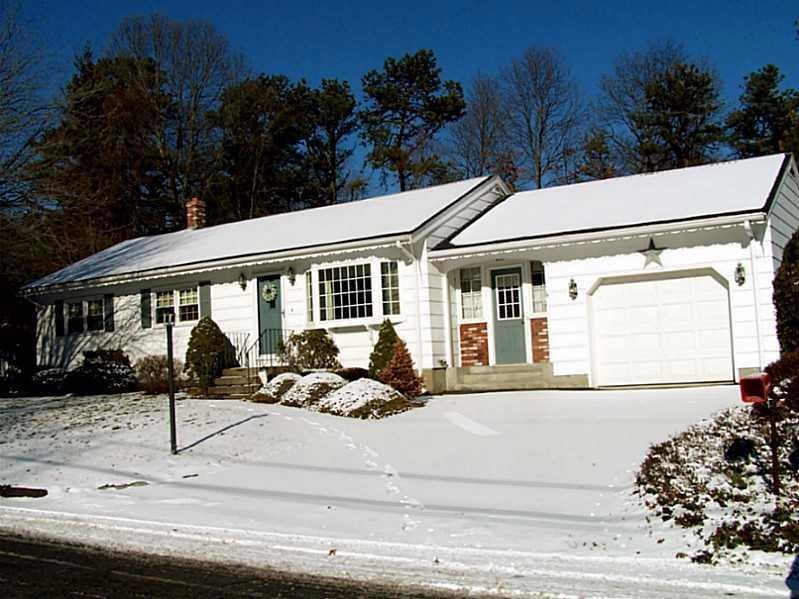 16 Dawes St, Blackstone, MA 01504 - photo 1