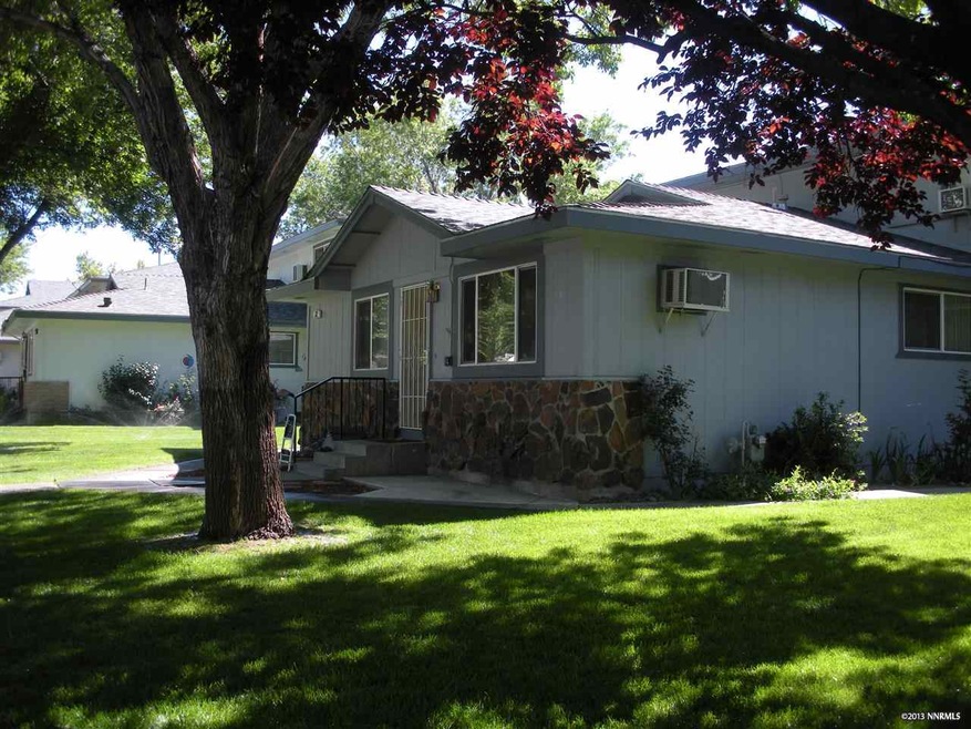 662 Pine Meadows Dr unit 1, Sparks, NV 89431 - photo 1