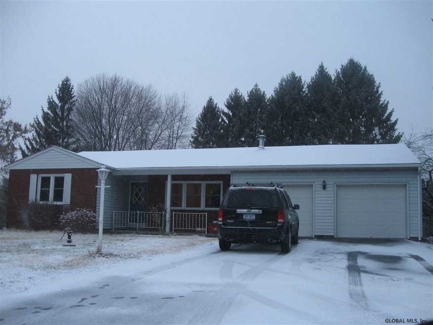 2 Clearview Blvd, Castleton On Hudson, NY 12033 - photo 1