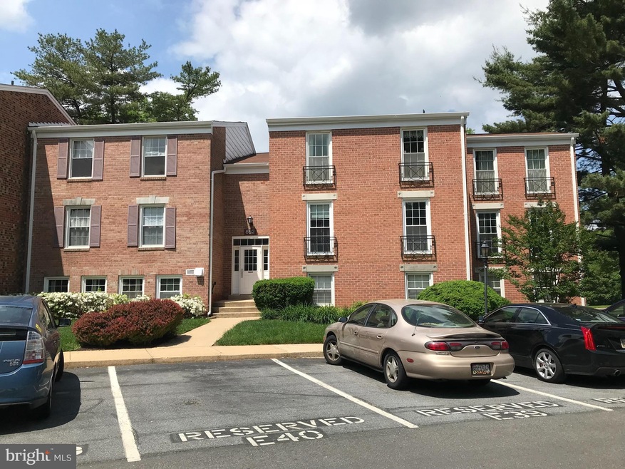 852 Quince Orchard Blvd unit 102, Gaithersburg, MD 20878 - photo 1