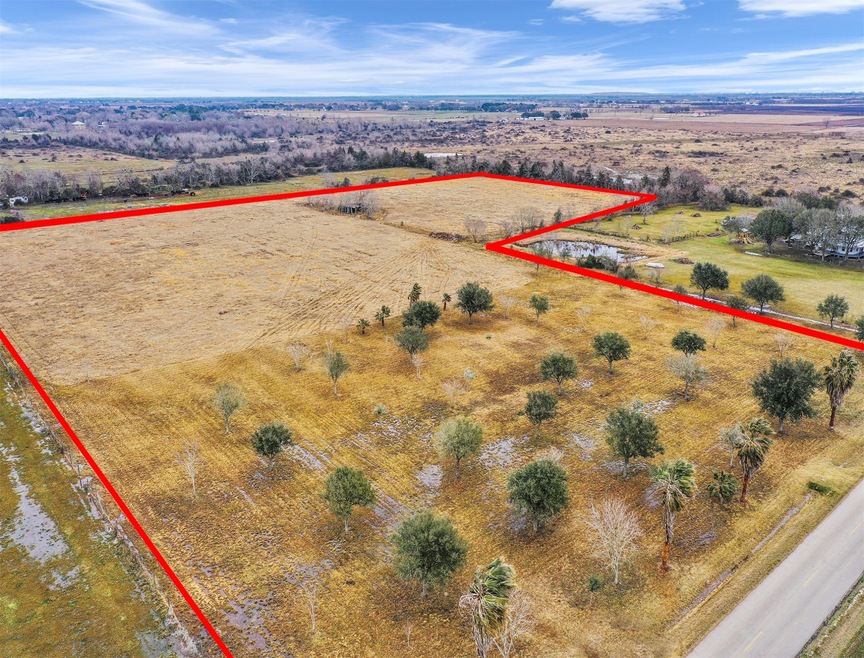 This 13.75 (+/-) acre lot is located in the highly desirable city of Needville. This spacious, and cleared lot is a perfect place to buid your dream home!