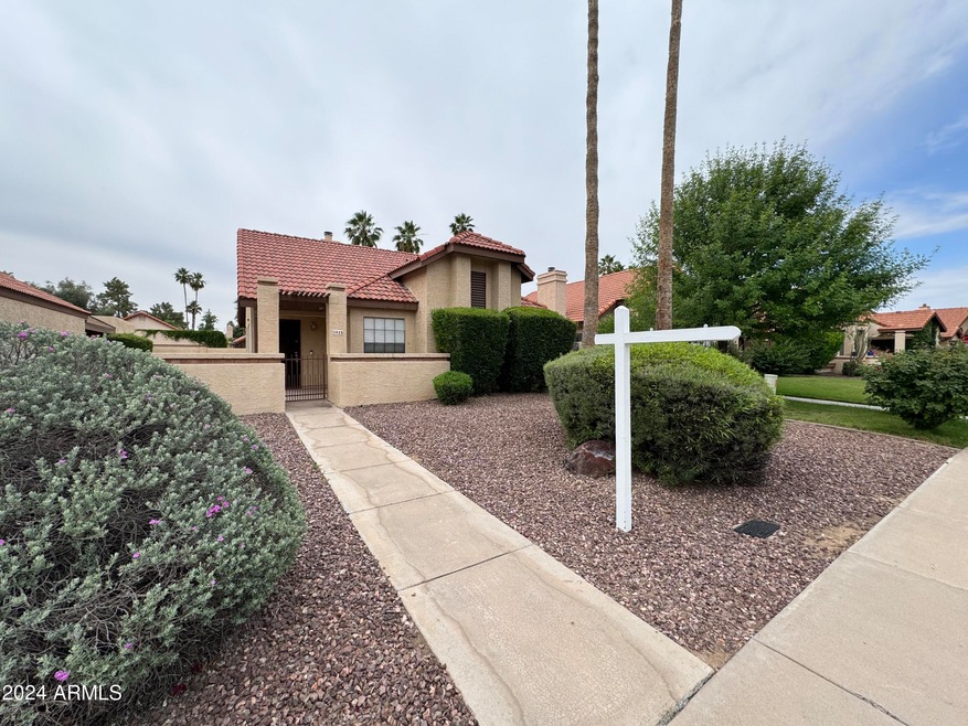 1823 E Secretariat Dr, Tempe, AZ 85284 - photo 1