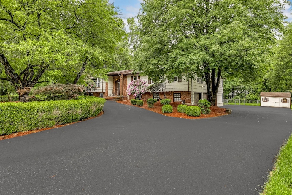 11 Kings Gate Rd, Suffern, NY 10901 - photo 1