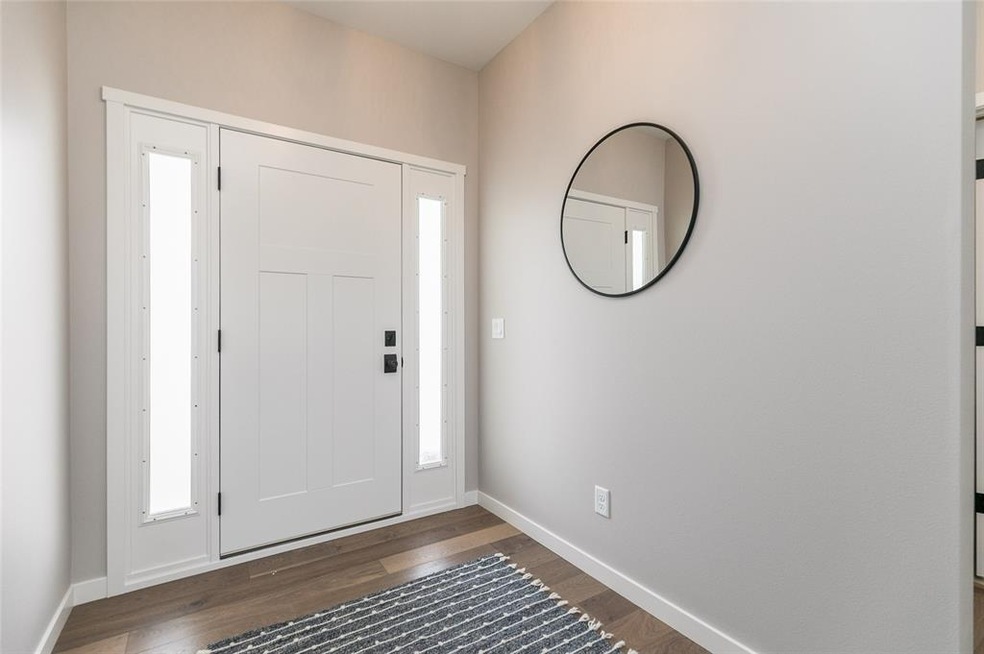 5871 Meadow Grass Cir SE, Cedar Rapids, IA 52403 - photo 1