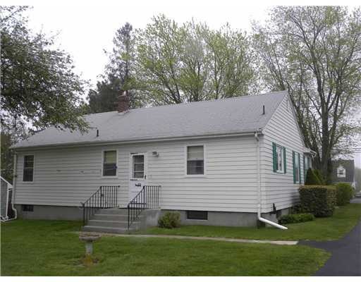 70 Bramans Ln, Portsmouth, RI 02871 - photo 1