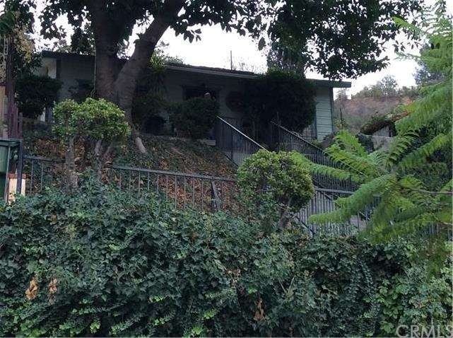 Private steps to front entry.