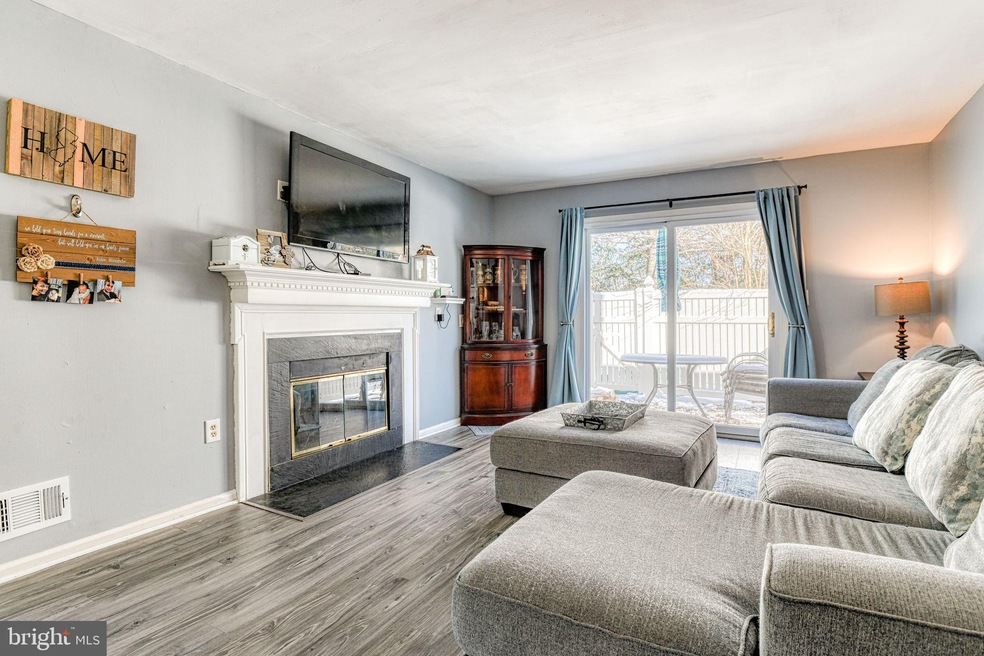 102 Mill Run E, Hightstown, NJ 08520 - photo 1