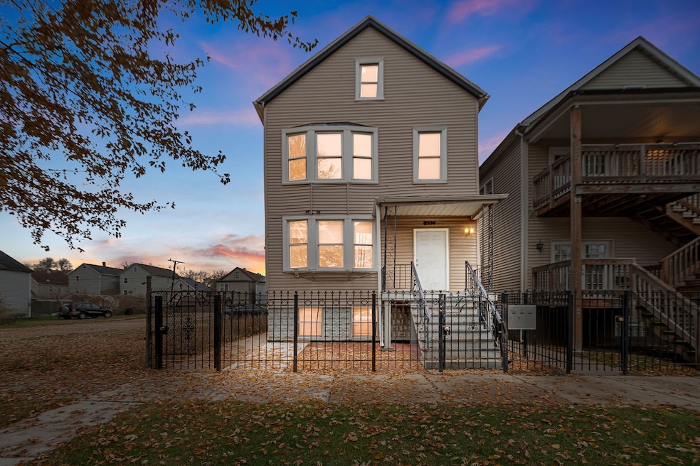 8524 S Buffalo Ave, Chicago, IL 60617 - photo 1