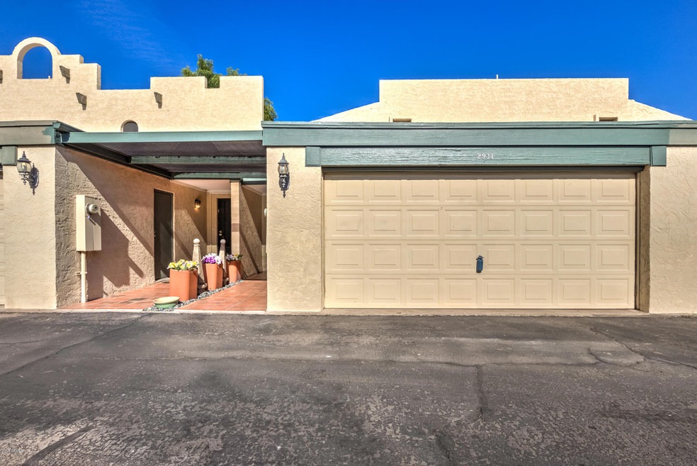 2933 N 22nd Way-1