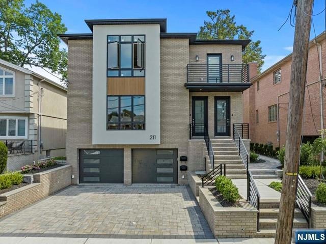 211 Warwick Ave unit 1, Fort Lee, NJ 07024 - photo 1