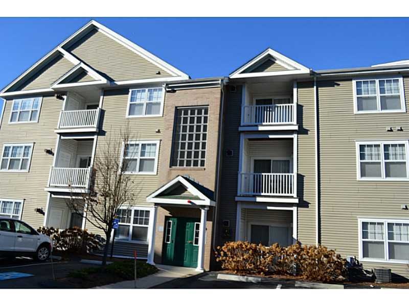 108 Mill St unit 301, Woonsocket, RI 02895 - photo 1