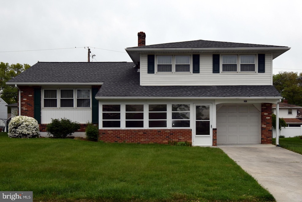 2613 Heritage Farm Dr, Wilmington, DE 19808 - photo 1