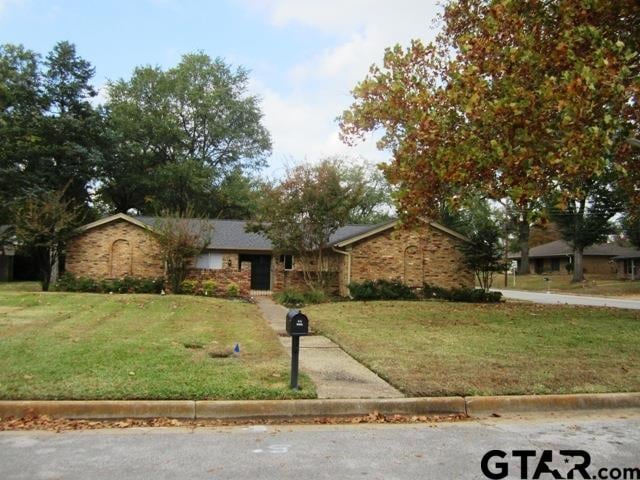 328 Brookwood Dr, Tyler, TX 75701 - photo 1