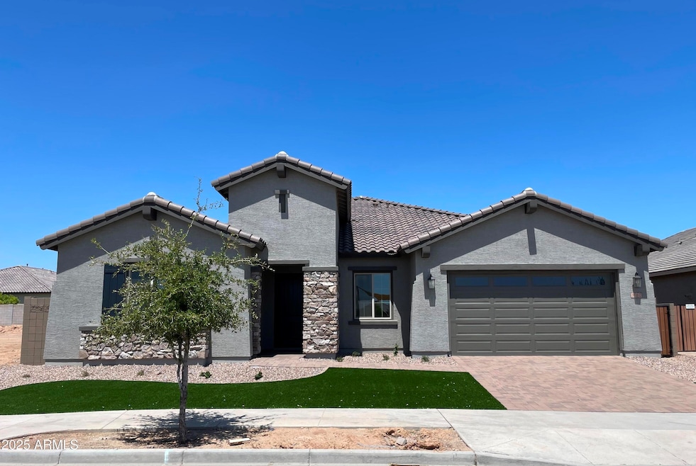 For Sale $737,535 • Co-Listing Agent