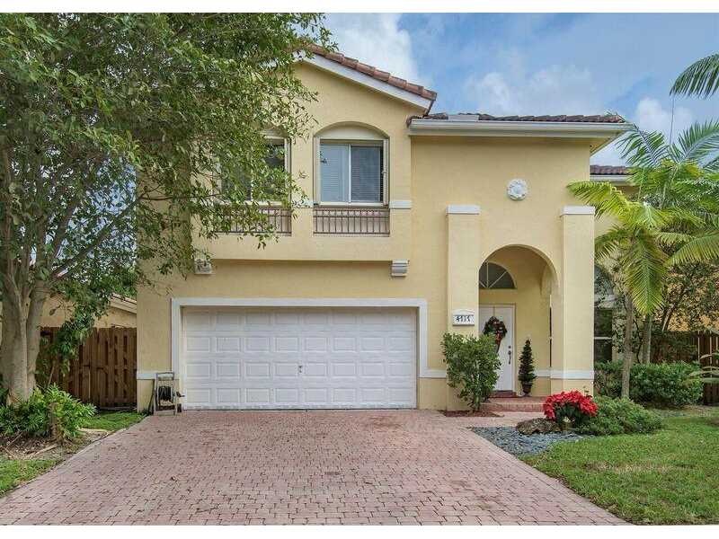 4717 NW 111th Ct, Doral, FL 33178 - photo 1