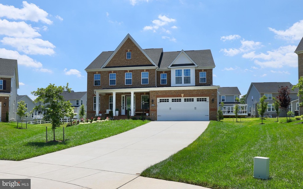 Sold $900,000 • Co-Listing Agent