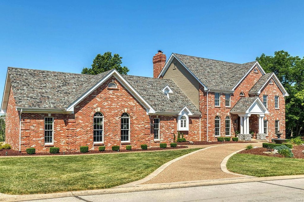 Welcome to 972 Whitmoor Drive!