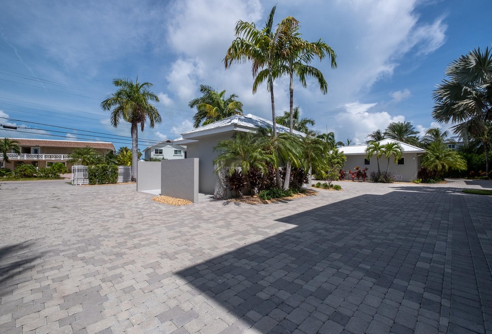 091720 921 W Ocean Dr SIZED dfp-1