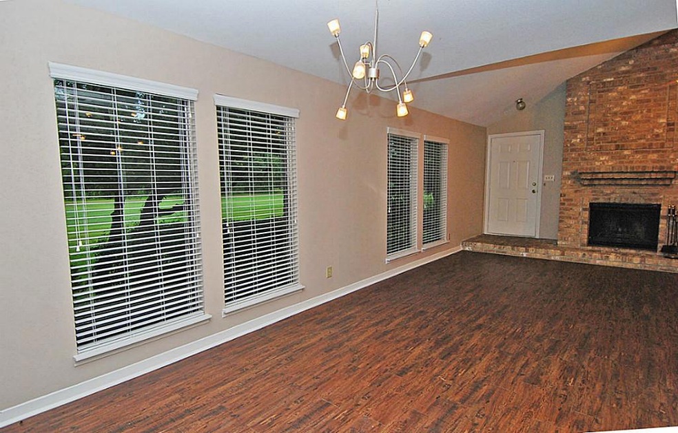 7730 Challie Ln unit 7730, Houston, TX 77088 - photo 1