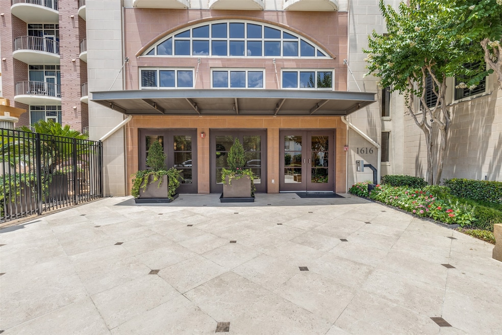The Tanglewood Lofts unit 202, Houston, TX 77057 - photo 1