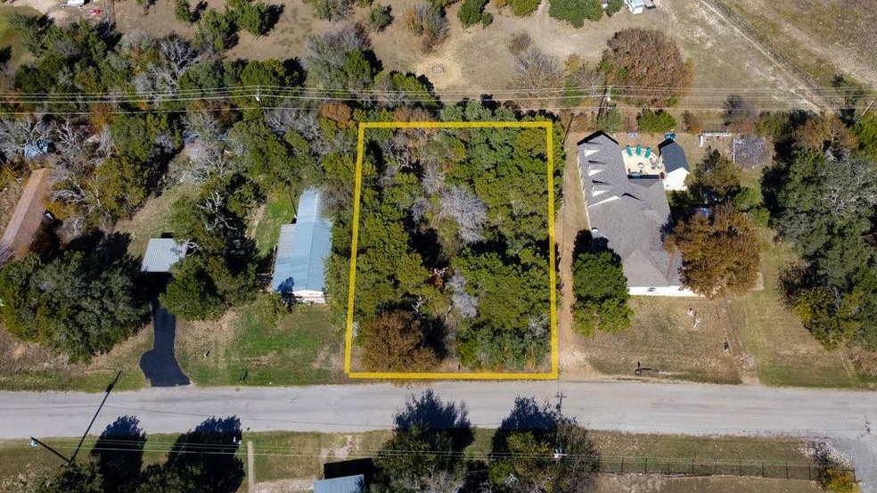 13 Lake Country Dr, Granbury, TX 76049 - photo 1