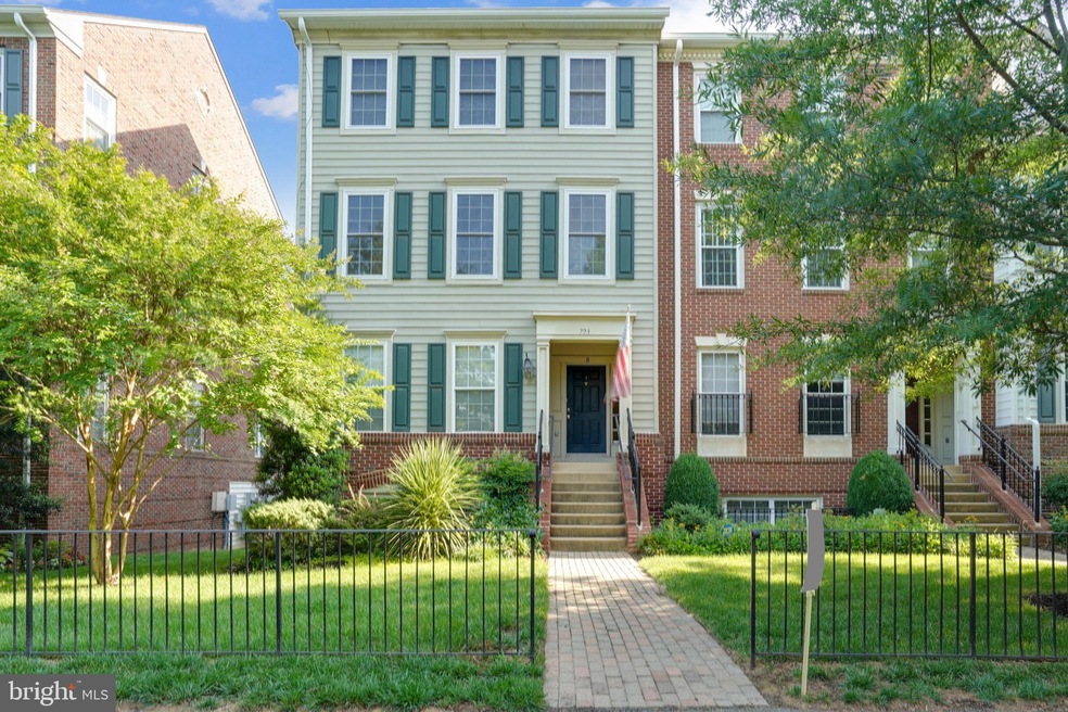 723 Massey Ln unit B, Alexandria, VA 22314 - photo 1