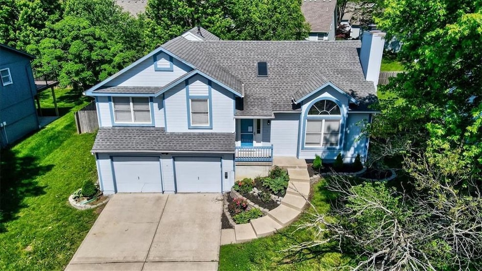 15612 Barkley St, Overland Park, KS 66223 - photo 1