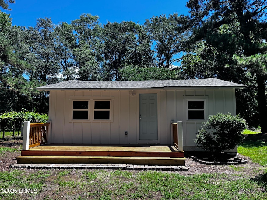 193 Paige Point Rd, Seabrook, SC 29940 - photo 1