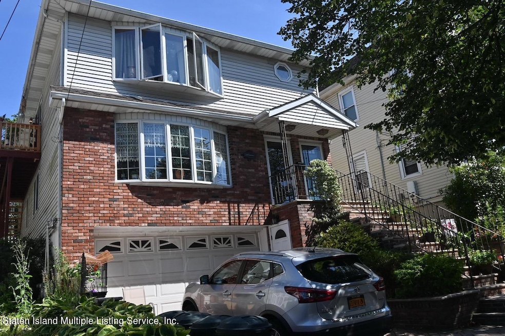 Sold $999,999 • Co-Listing Agent