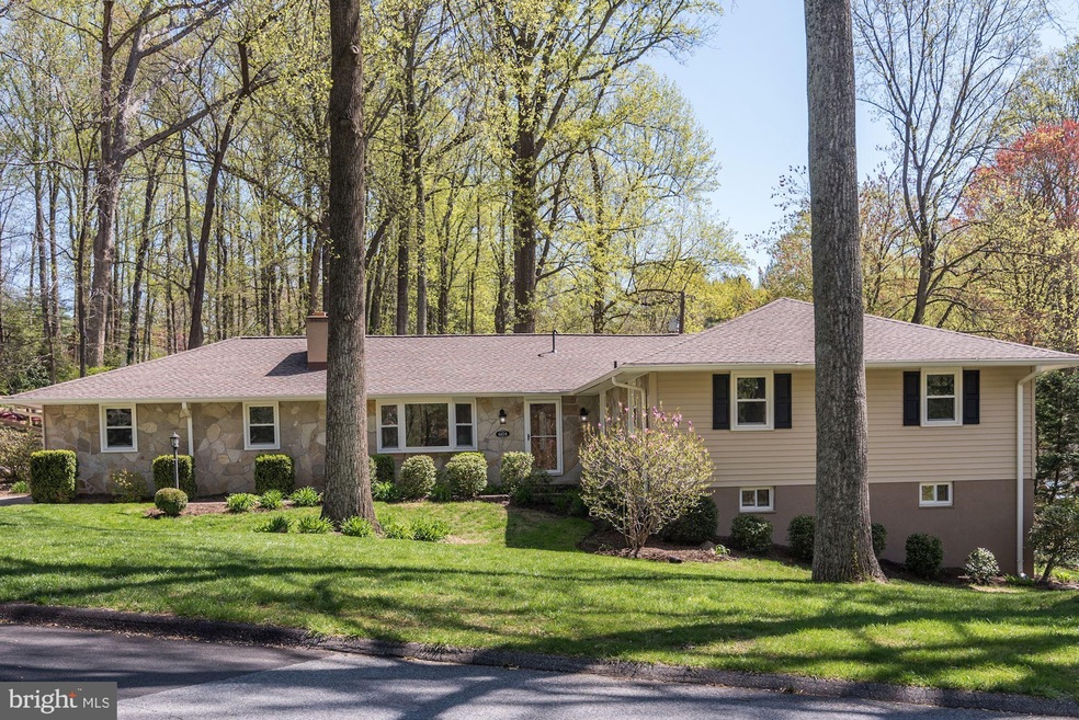 6104 Oak Hill Dr, Sykesville, MD 21784 - photo 1