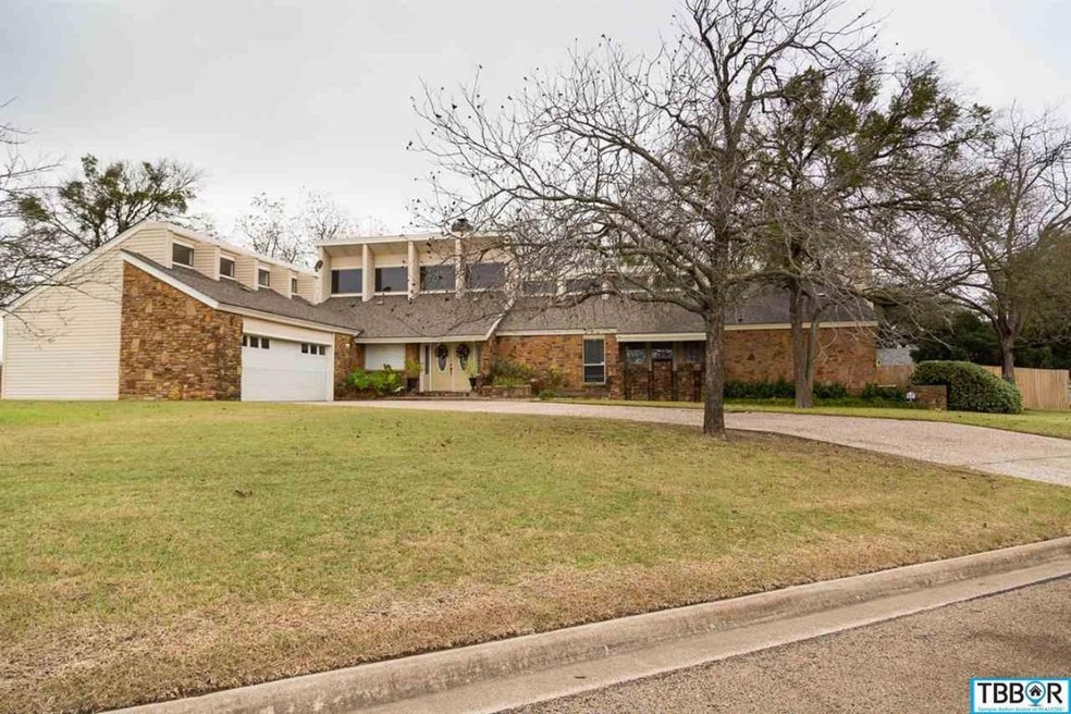 14194 Canyon Oaks Cir, Troy, TX 76579 - photo 1