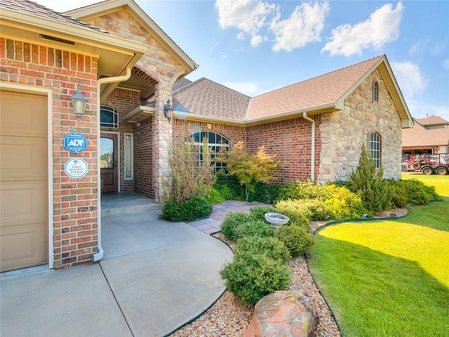 9601 Fendrych Dr, Oklahoma City, OK 73165 - photo 1