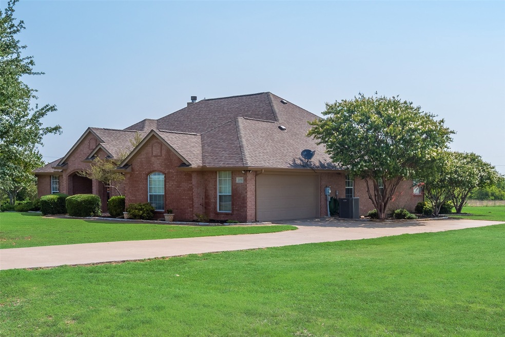 10980 Blue Sky Dr, Haslet, TX 76052 - photo 1