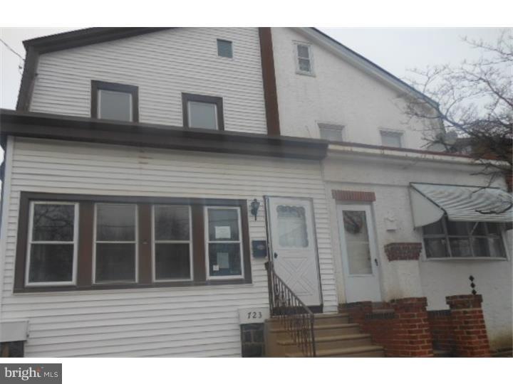 723 Ash Ave, Darby, PA 19023 - photo 1