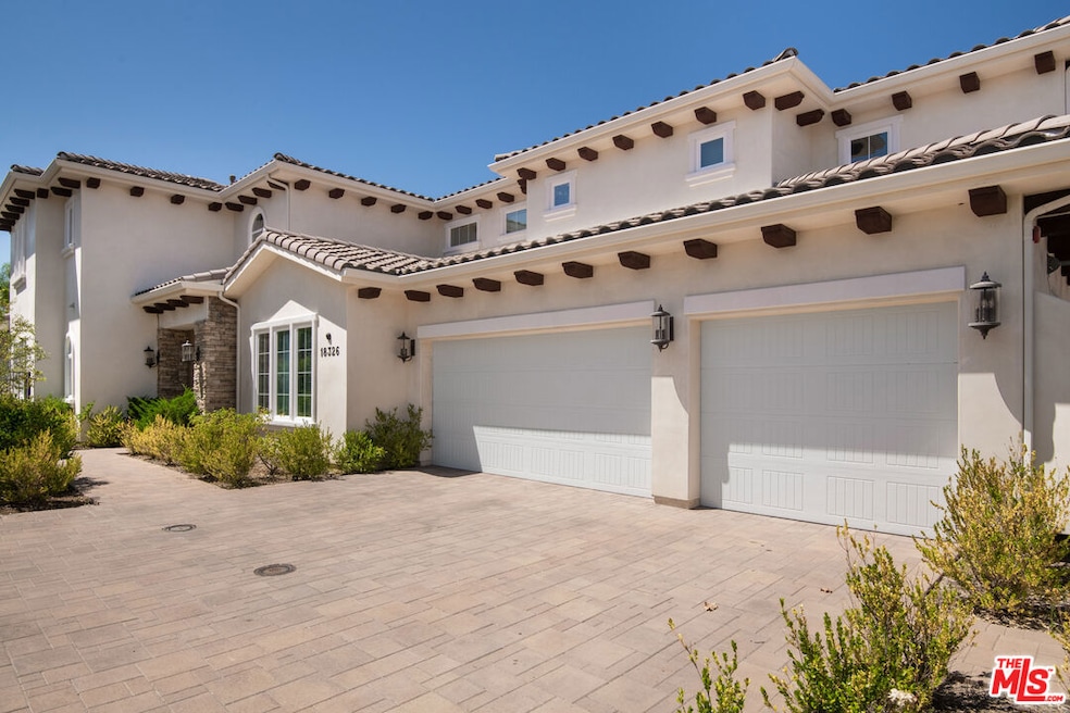 18326 Columbus Cir, Tarzana, CA 91356 - photo 1