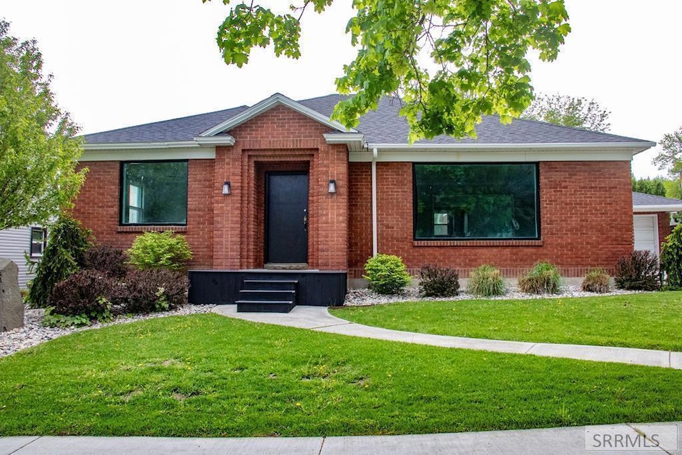 141 S 2nd E, Rexburg, ID 83440 MLS 2154500