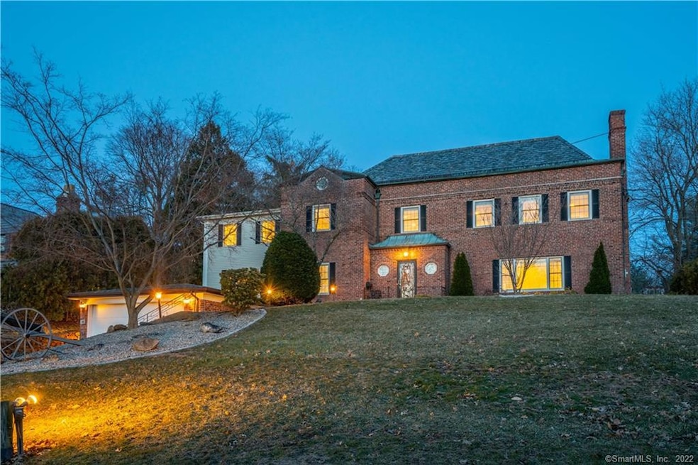 36 Whetton Rd, West Hartford, CT 06117 - photo 1