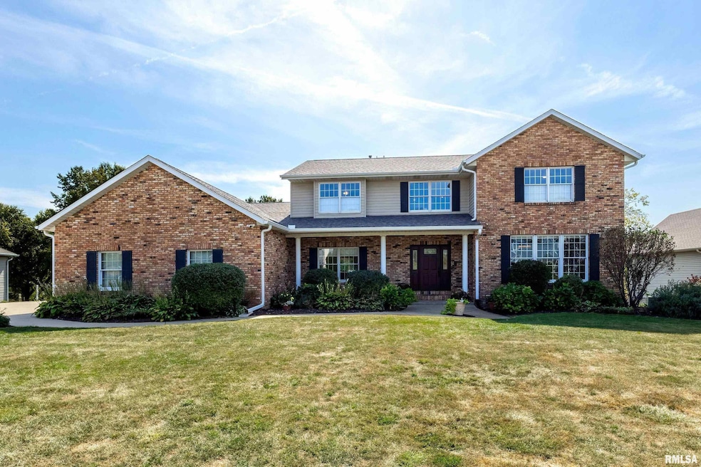 2919 E 44th Ct, Davenport, IA 52807 - photo 1