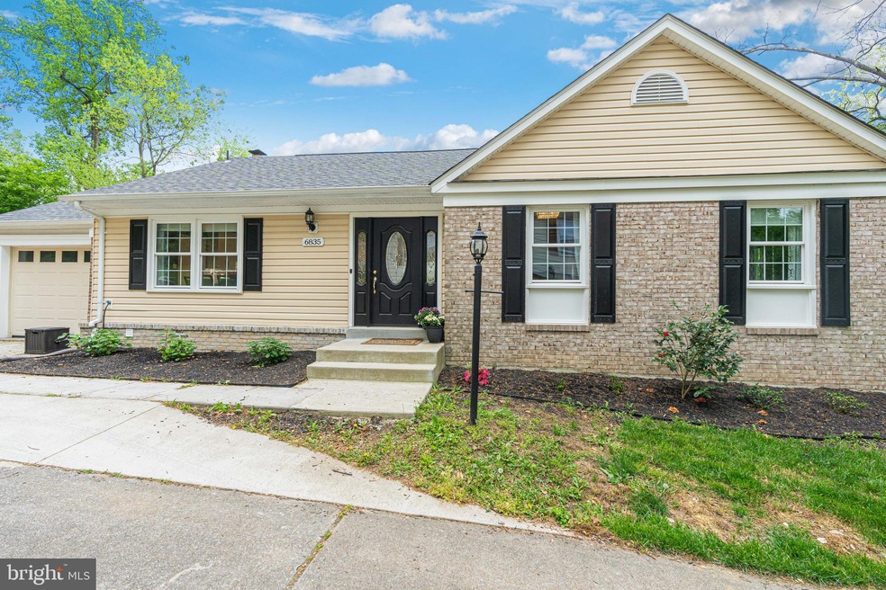 6835 Lamp Post Ln, Alexandria, VA 22306 - photo 1